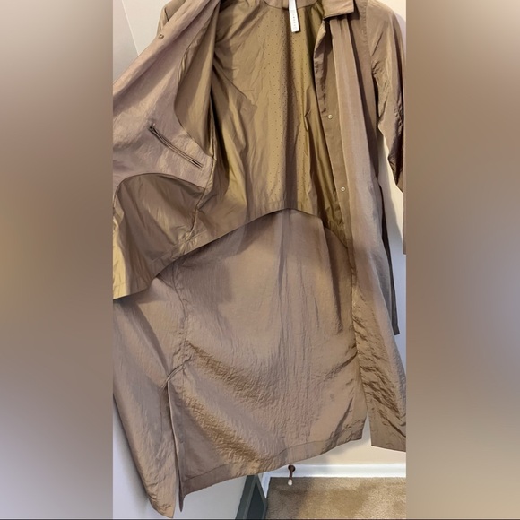 Lululemon Always Effortless Trench NWOT - Picture 8 of 9